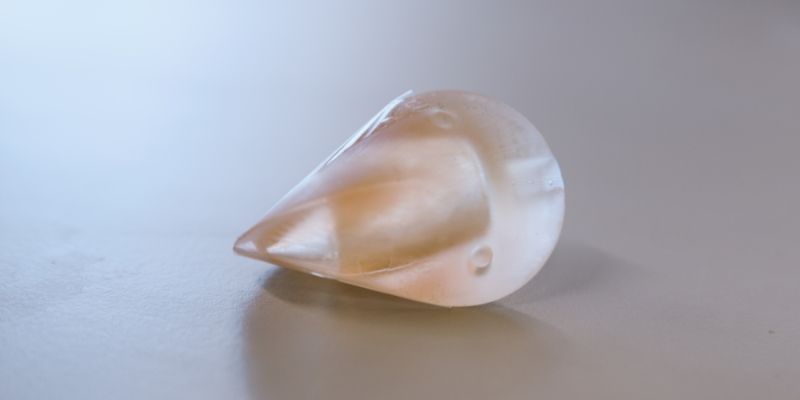 A 3D-printed oloid, which is a similar shape to a mussel shell 